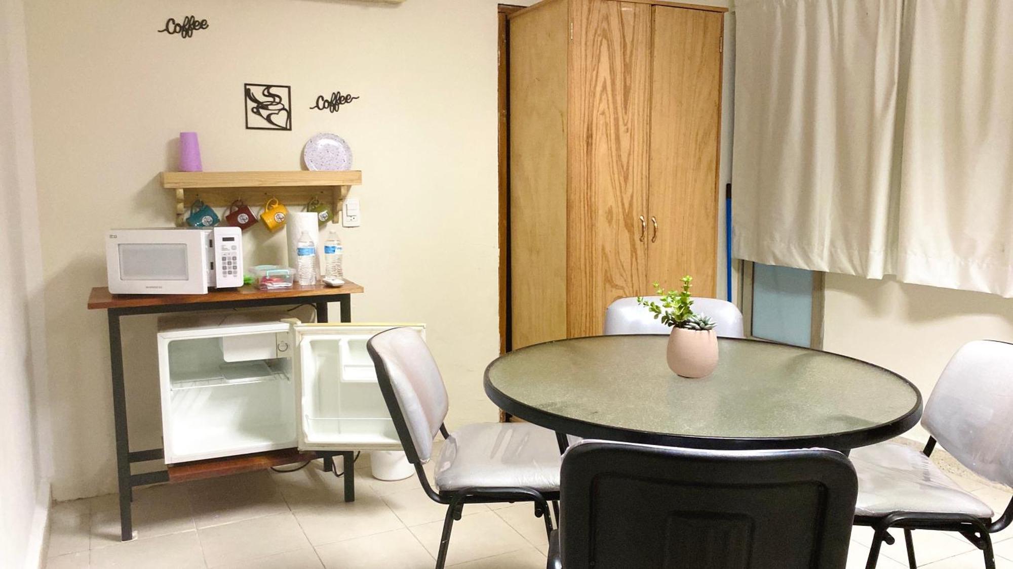 Hospedaje Aldana - Habitacion L E R D O En Zona Centro Tuxpan  Eksteriør bilde
